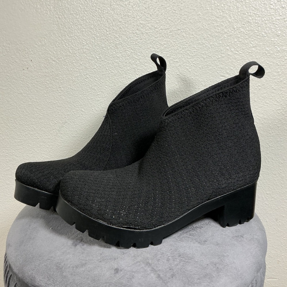 Charleston Shoe Co. Upper Monterey Chunky Block Heel Ankle Booties‎ Black Size 7
